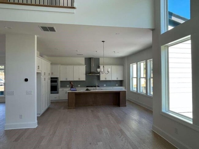 Photo - 6940 Pond Vw Dr