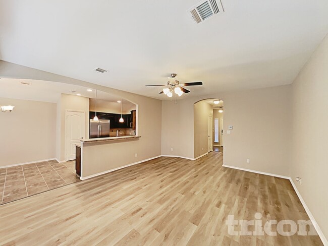 Photo - 525 Beechgrove Terrace