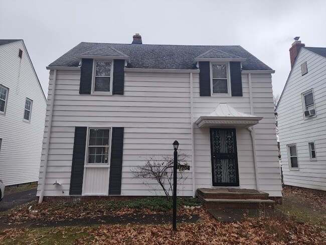 Photo - 17204 Walden Ave