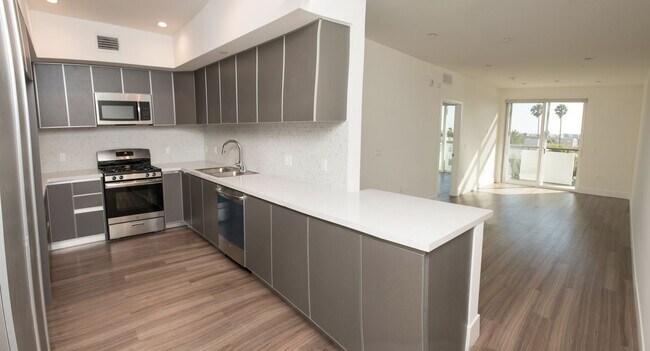 Photo - Dunn Station by Wiseman