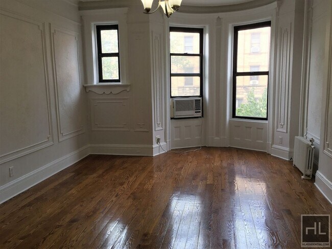 Photo - GARFIELD PLACE Unit 2L