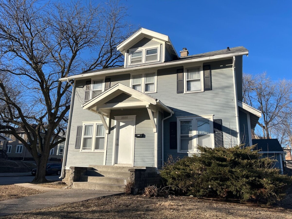 Photo - Available MAY- 5BR Gifford Park