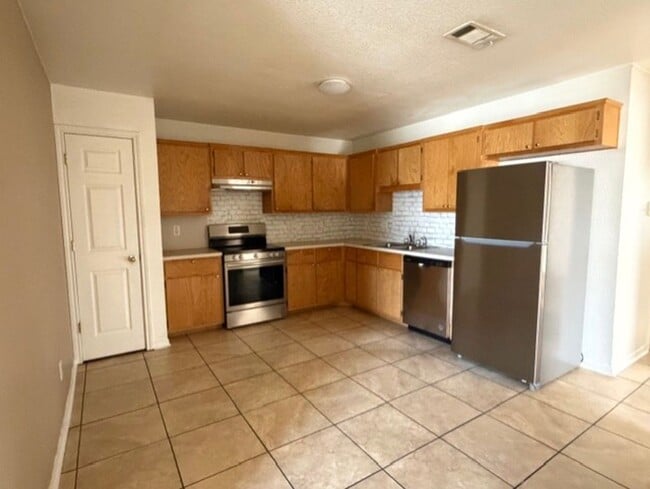 Photo - 3302 Alicante Ct Unit B