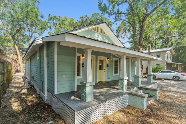 Photo - Live next to campus and all things Gainesv...