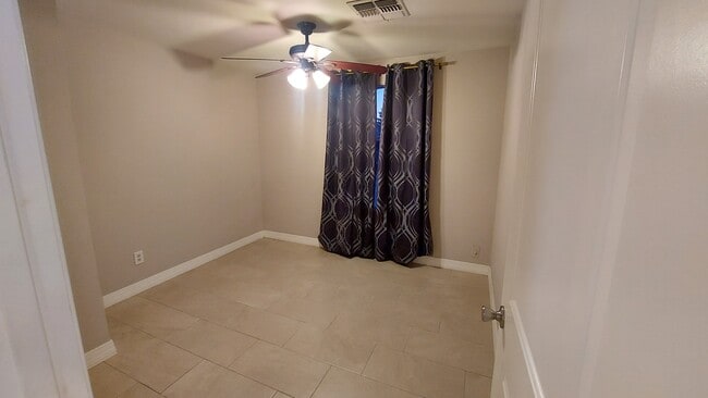 Photo - 1812 N 68th Dr