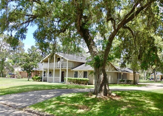 Photo - 2109 Riverside Dr House