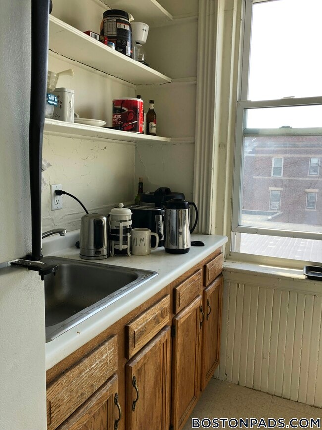 Building Photo - 1350 Commonwealth Ave