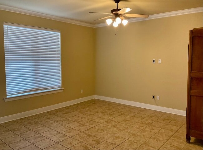Photo - Lakes at Bluebonnet townhome! Gated commun...