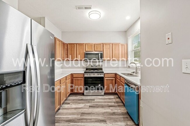 Building Photo - 2406 N Delaware St Rental