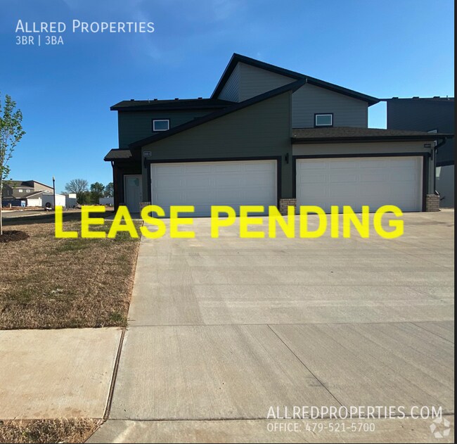 Building Photo - COMING SOON IN JUNE!!!! Rental