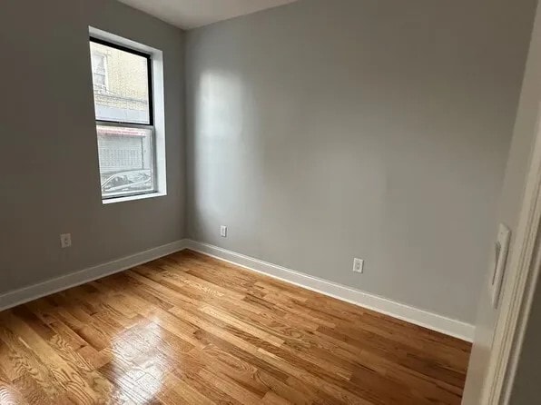 Photo - 469 Lincoln St