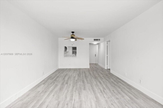 Photo - 9441 Evergreen Pl Unit 206