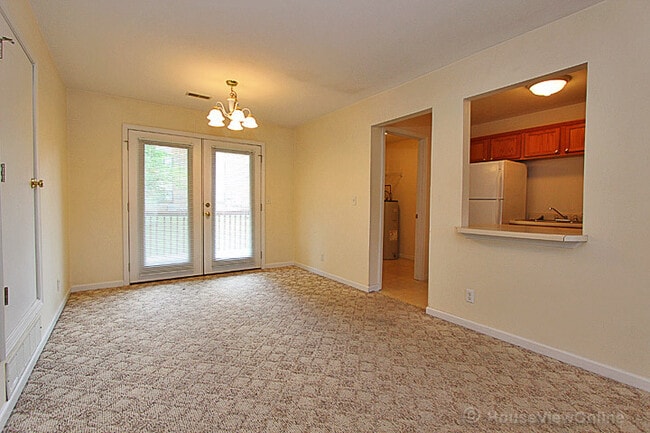 Photo - 2831 Hemlock Ct Unit C