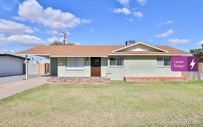 Photo - 250 W Hunter St