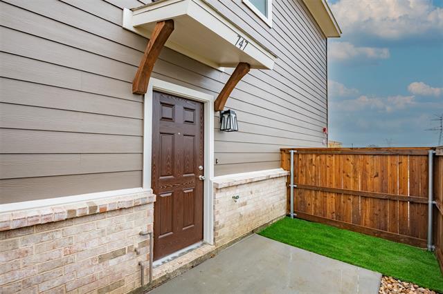 Photo - 747 Wheatfield Dr