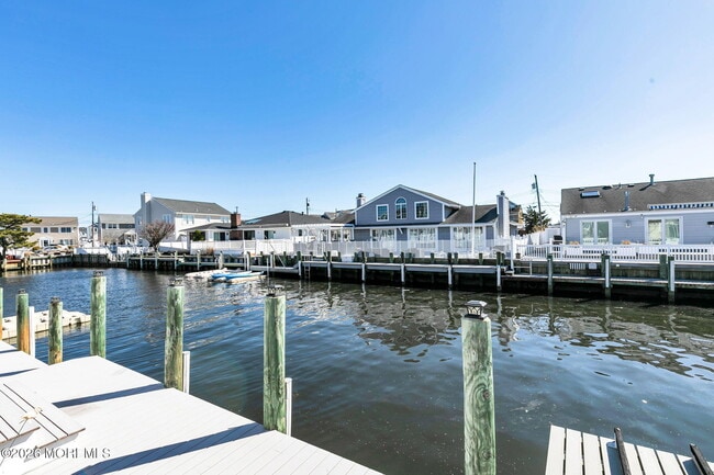 Photo - 327 Tide Pond Rd
