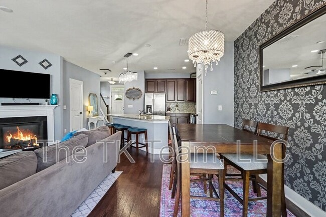 Photo - 3835 Willow Green Pl