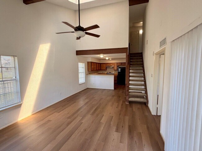 Building Photo - 11901 Bob White Dr Unit 841