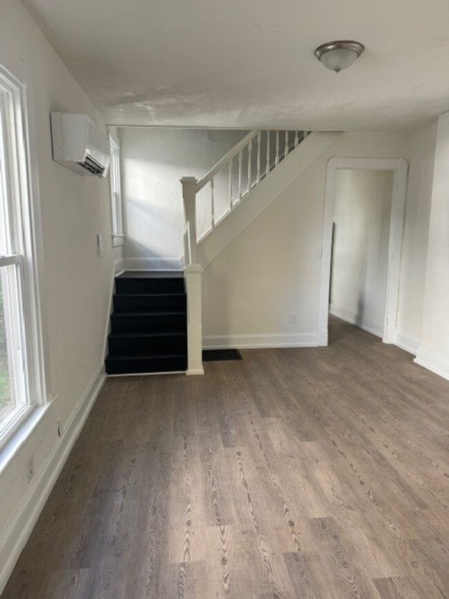 Photo - Spacious Newly Remodeled 3 Bedroom