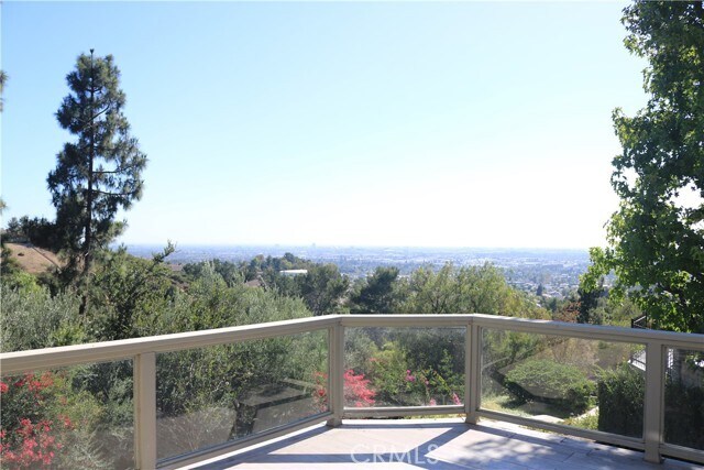 4310 E Terra Vista Ln