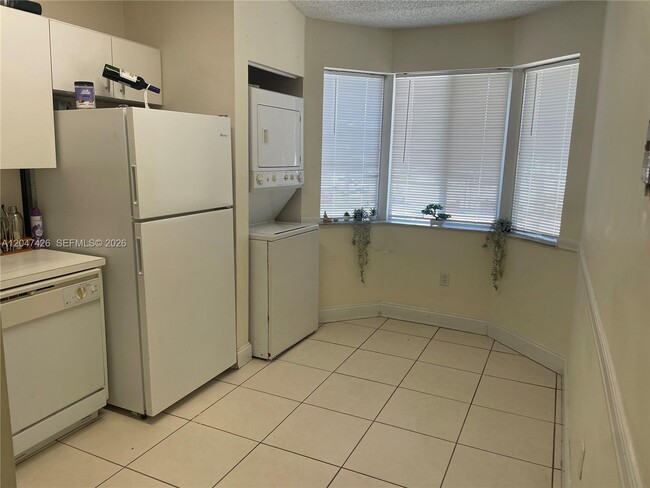Photo - 15400 SW 134th Pl Unit 404