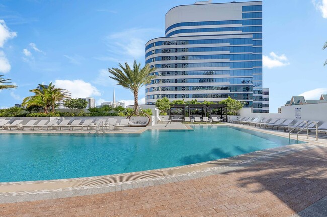 The Registry Las Olas