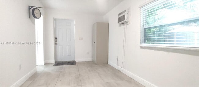 Photo - 259 NE 56th St Unit 2