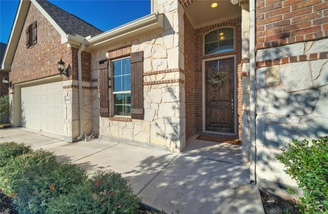 Photo - 19800 Moorlynch Ave