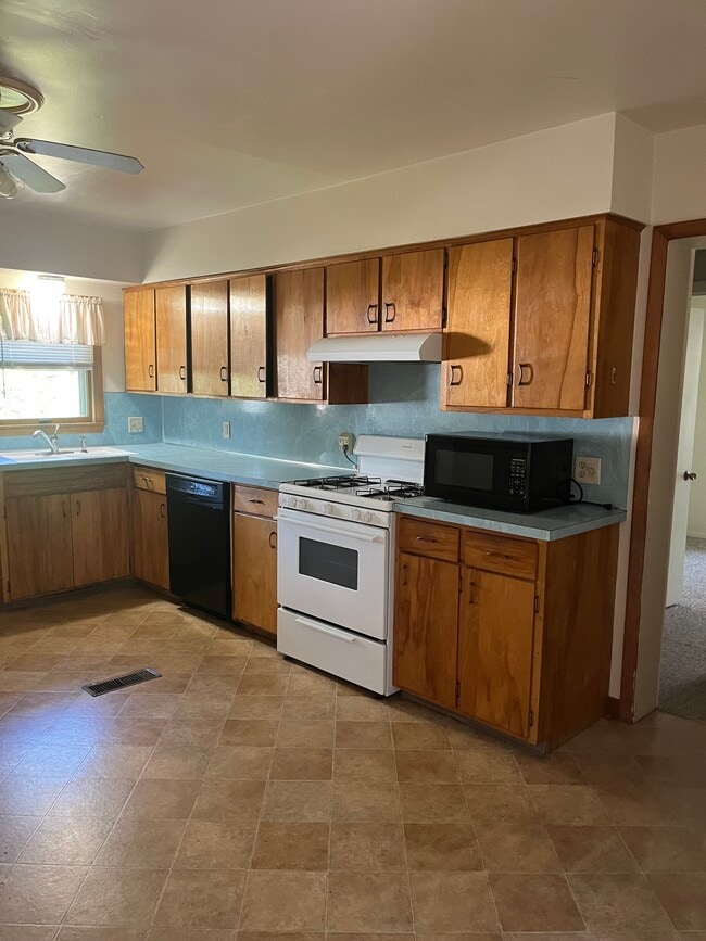 Photo - 310 S Washington St Unit A