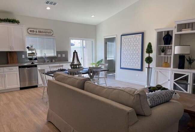 8417 Frankie Lou St Unidad Frankie Lou Unit B