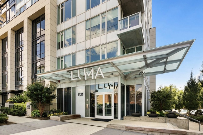 Luma Front - 1321 Seneca St Unit 305