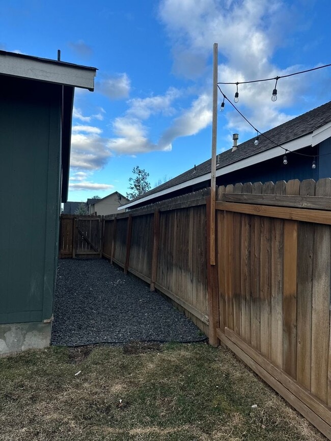 Photo - Lovely SE Single Story 3 Bedroom Home with Office!