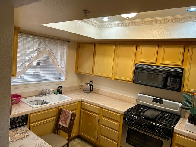 Photo - 315 Raymond Ave