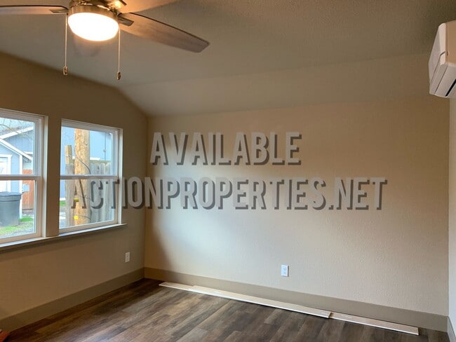 Photo - Central Rosville Home- 1 Bed, 1 Bath House - Appliances Included