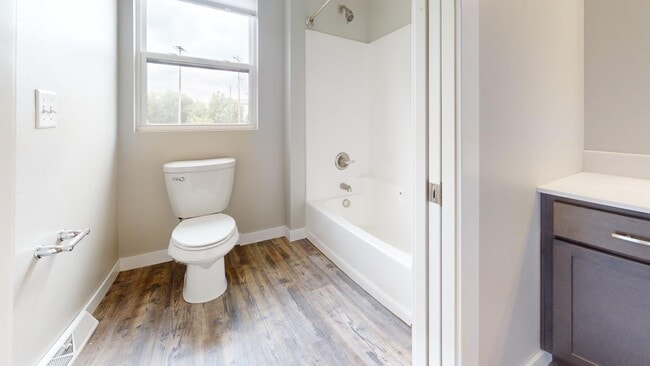 Photo - 103 Short St