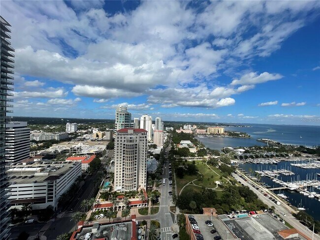 Photo - 1 Beach Dr SE Unit 1508