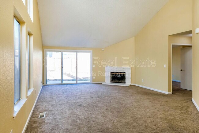 Photo - 3724 Gladstone Dr