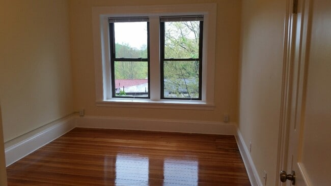 Photo - 1463 Beacon St Unit 3