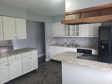 Photo - 6847 Curran Rd