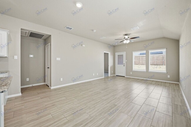 Photo - 139 Mojave Rd