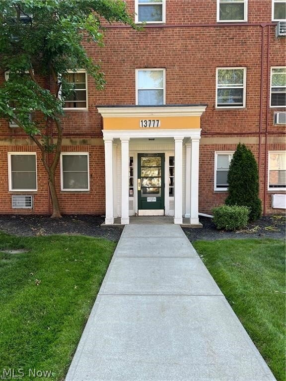 Building Photo - 13777 Cedar Rd Unit 306