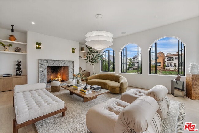 Photo - 5201 Vía Donte