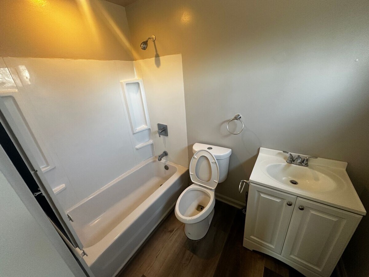 Photo - 4104 St Joseph Ave Unit 4104 St. Joseph Ave Apt 3