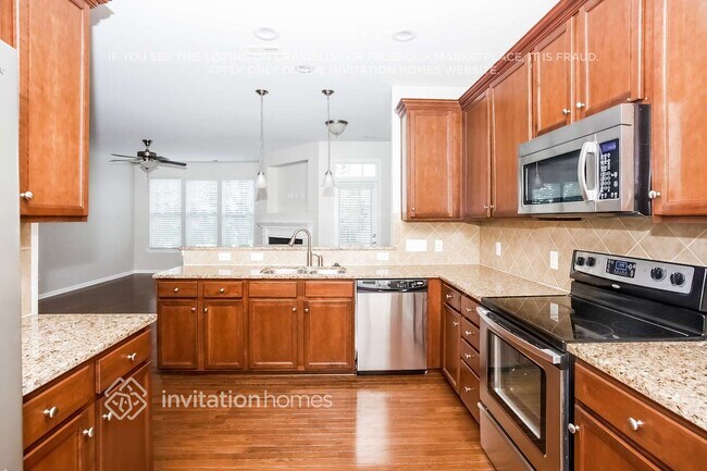 Photo - 890 Windy Falls Dr