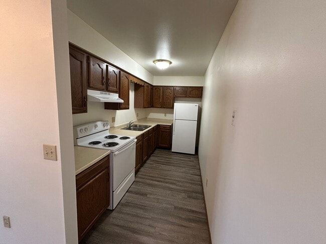 Photo - Prairie Village Apartments