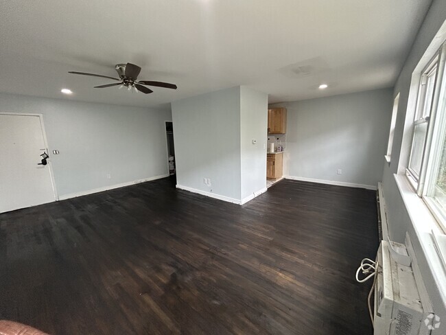 Building Photo - 916 Stuyvesant Ave Unit 916 Stuyvesant Ave Rental