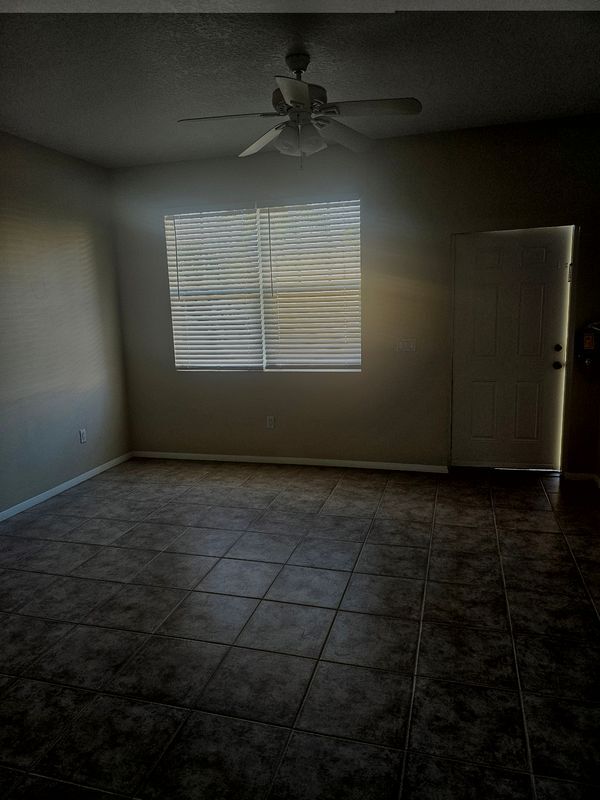 Photo - 271 Ridge Rd NW