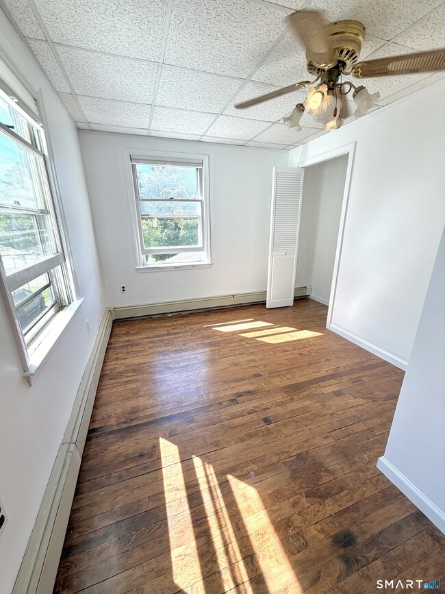 Photo - 460 Stonybrook Rd