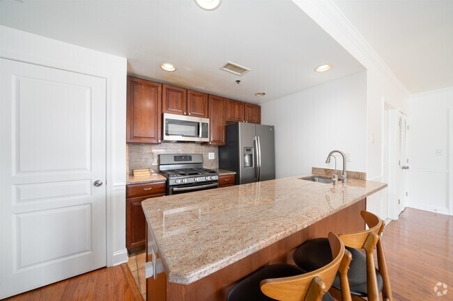 Building Photo - 70 Adams St Unit 4J Rental