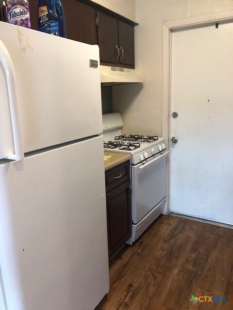 Building Photo - 710 E Baxter St Rental